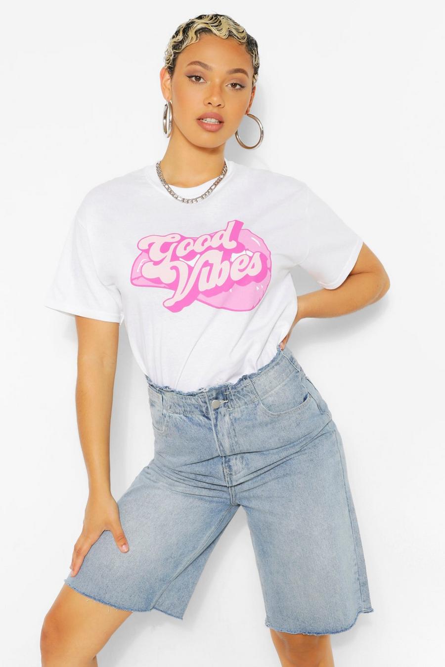 Camiseta extragrande con labios y eslogan "Good Vibes" image number 1