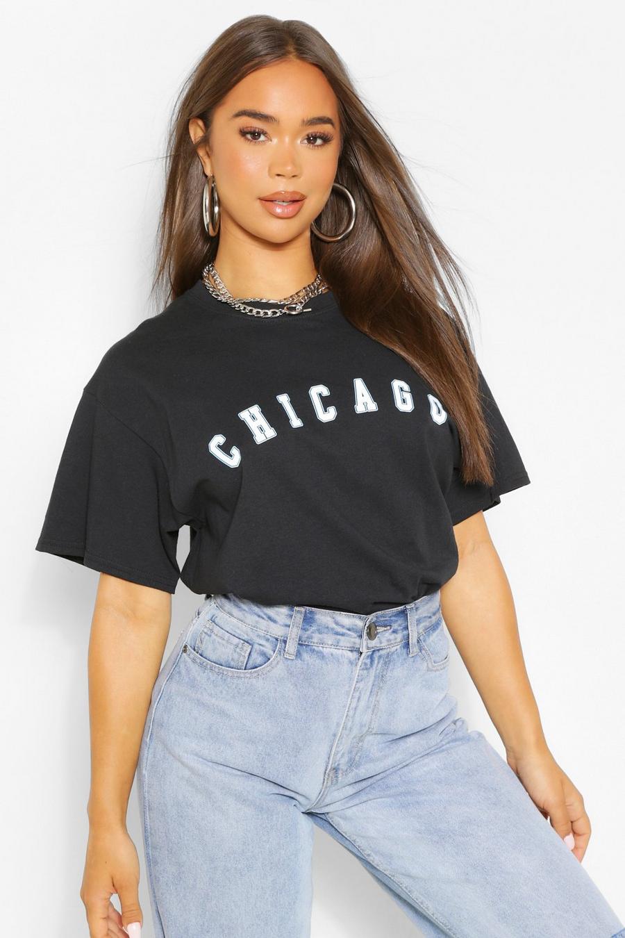 Black "Chicago" T-shirt med collegeinspirerad slogan image number 1