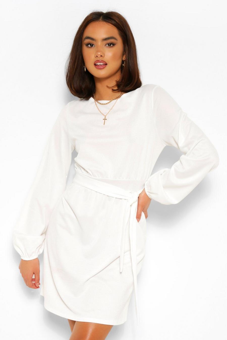 לבן שמלת סקייטר עם שרוולים ארוכים וקשירה במותן image number 1