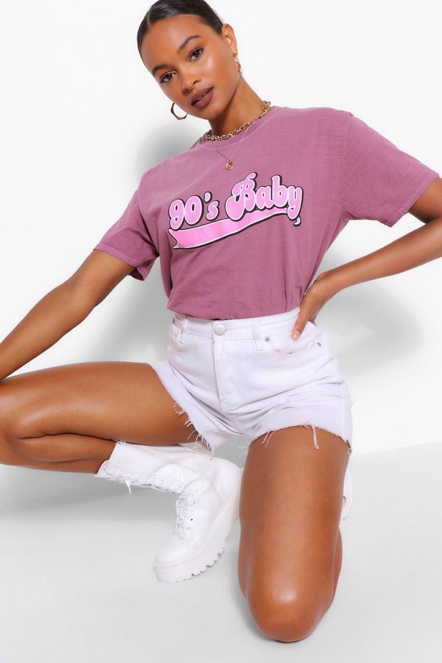 Raspberry "90's Baby" T-shirt med tvättad effekt och slogan image number 1