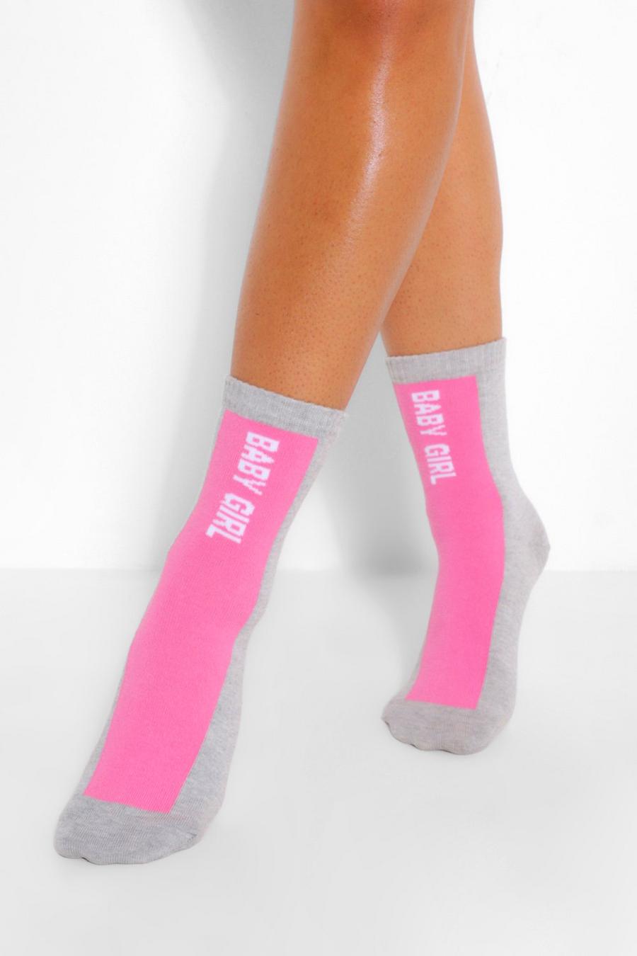 Calcetines deportivos a rayas con eslogan Babygirl image number 1
