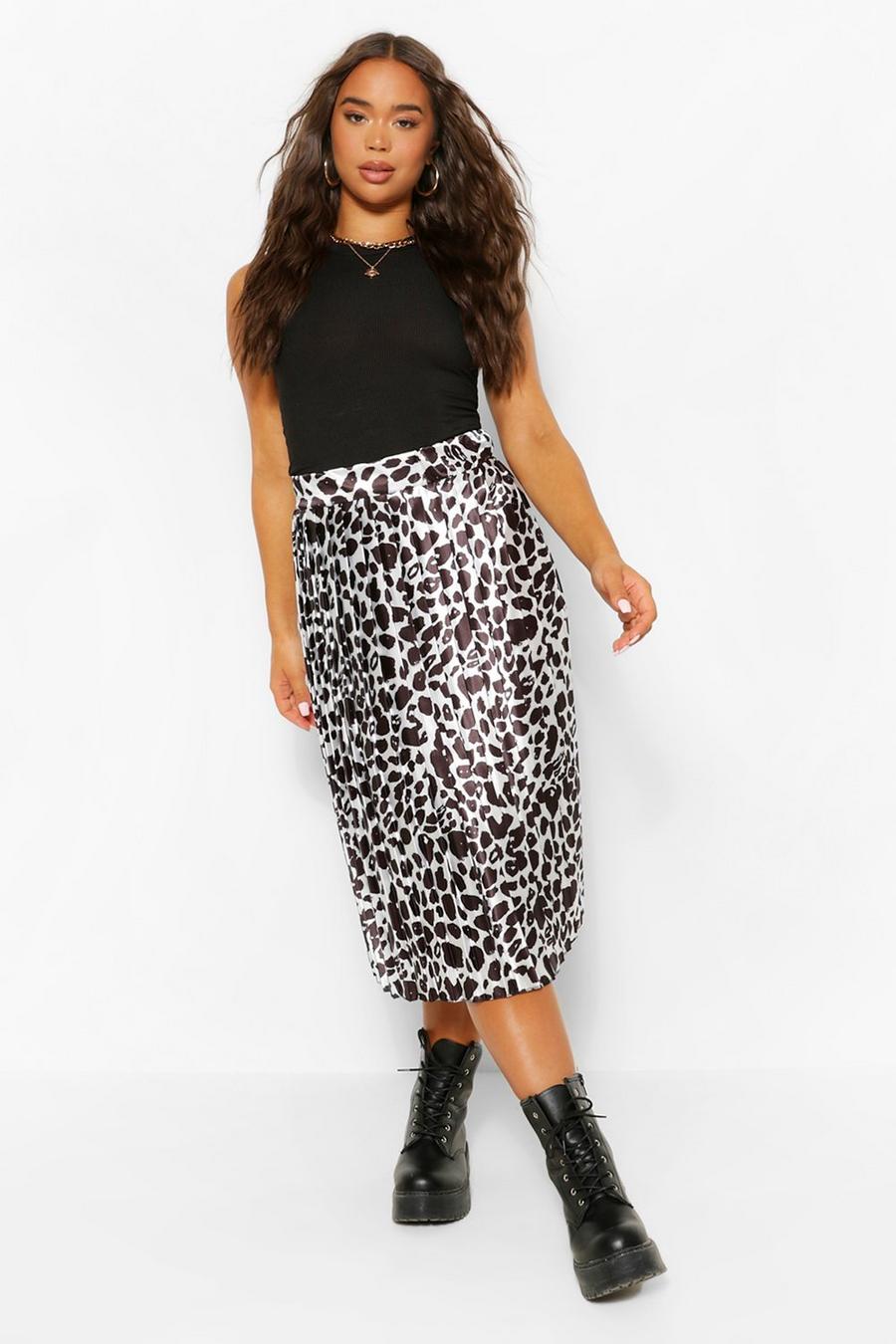 Black Mono Leopard Pleated Woven Floaty Skirt image number 1