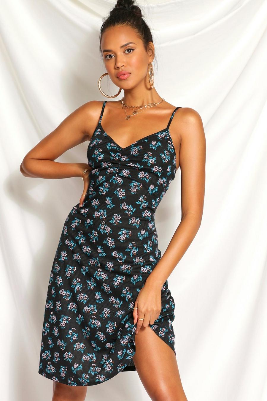 Luftiges Kleid mit geraffter Brust und Streublumenmuster, Schwarz image number 1