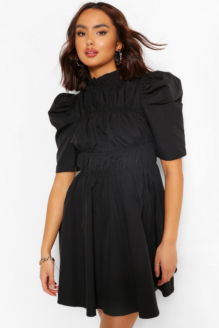 שחור שמלת סקייטר מעוטרת כיווצים עם שרוולים תפוחים וצווארון גבוה image number 1