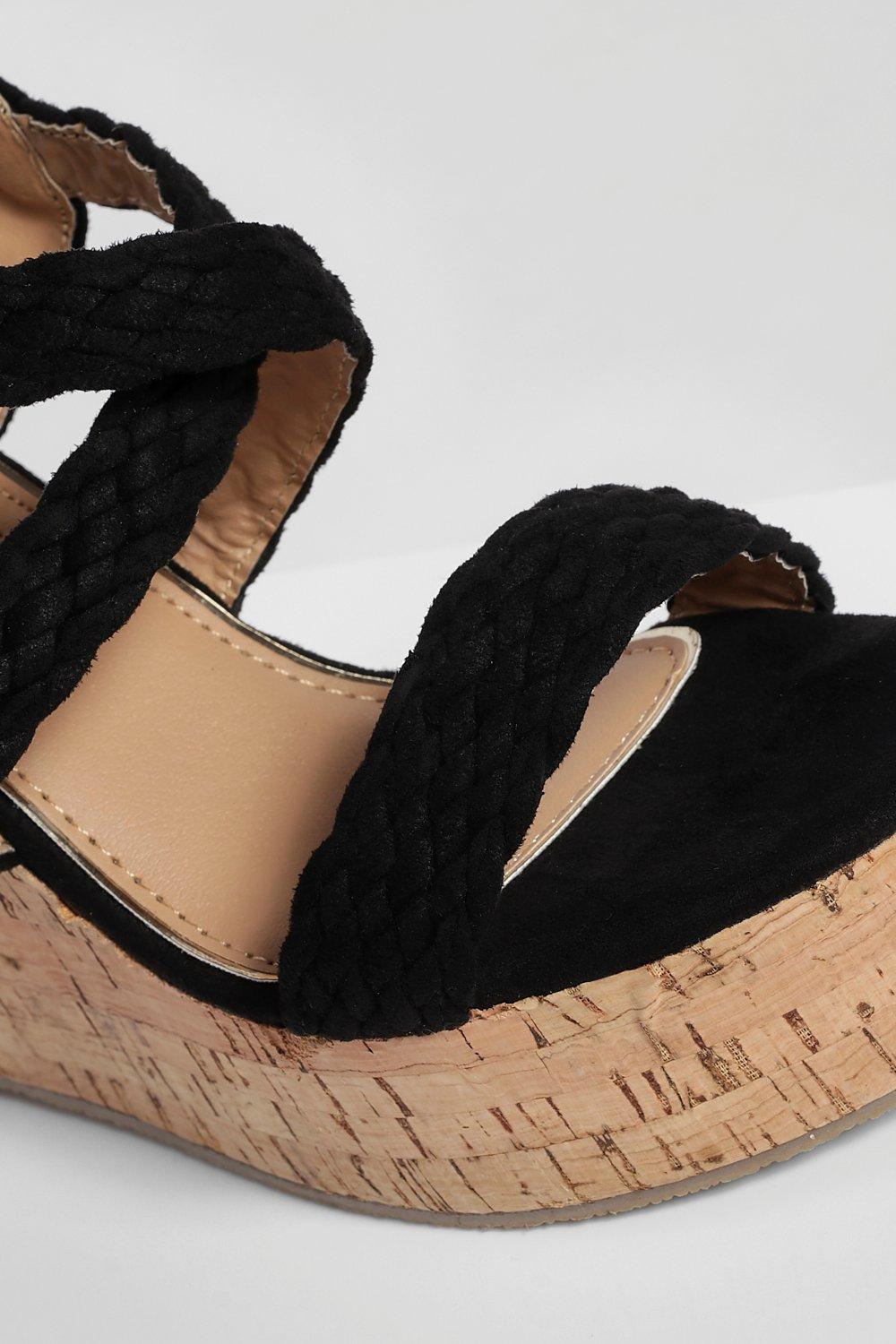 Boohoo black online wedges