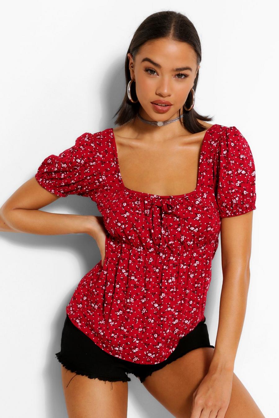 Ditsy Floral Sweetheart Neckline Top image number 1