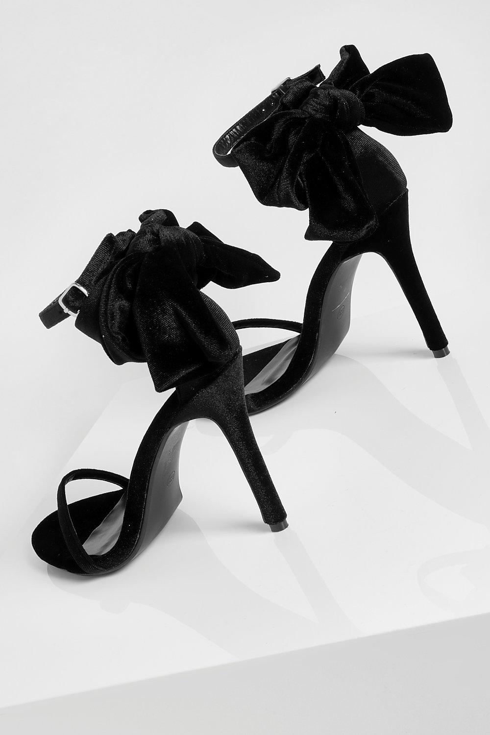 Scarpe spezzate in velluto con fiocco sul retro