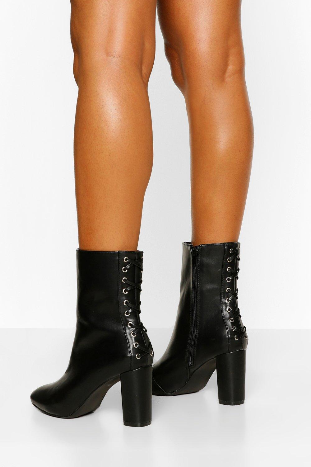 bottines lacets derriere