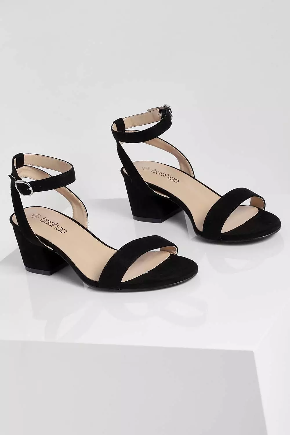 Black low store block heels