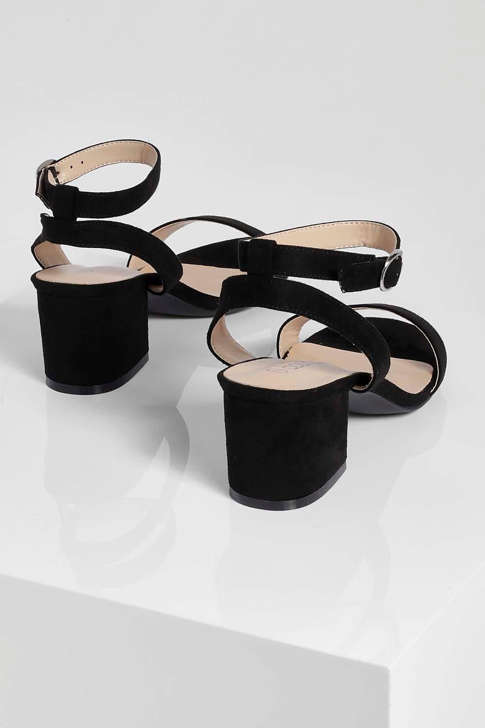 Low black block hot sale heel sandals