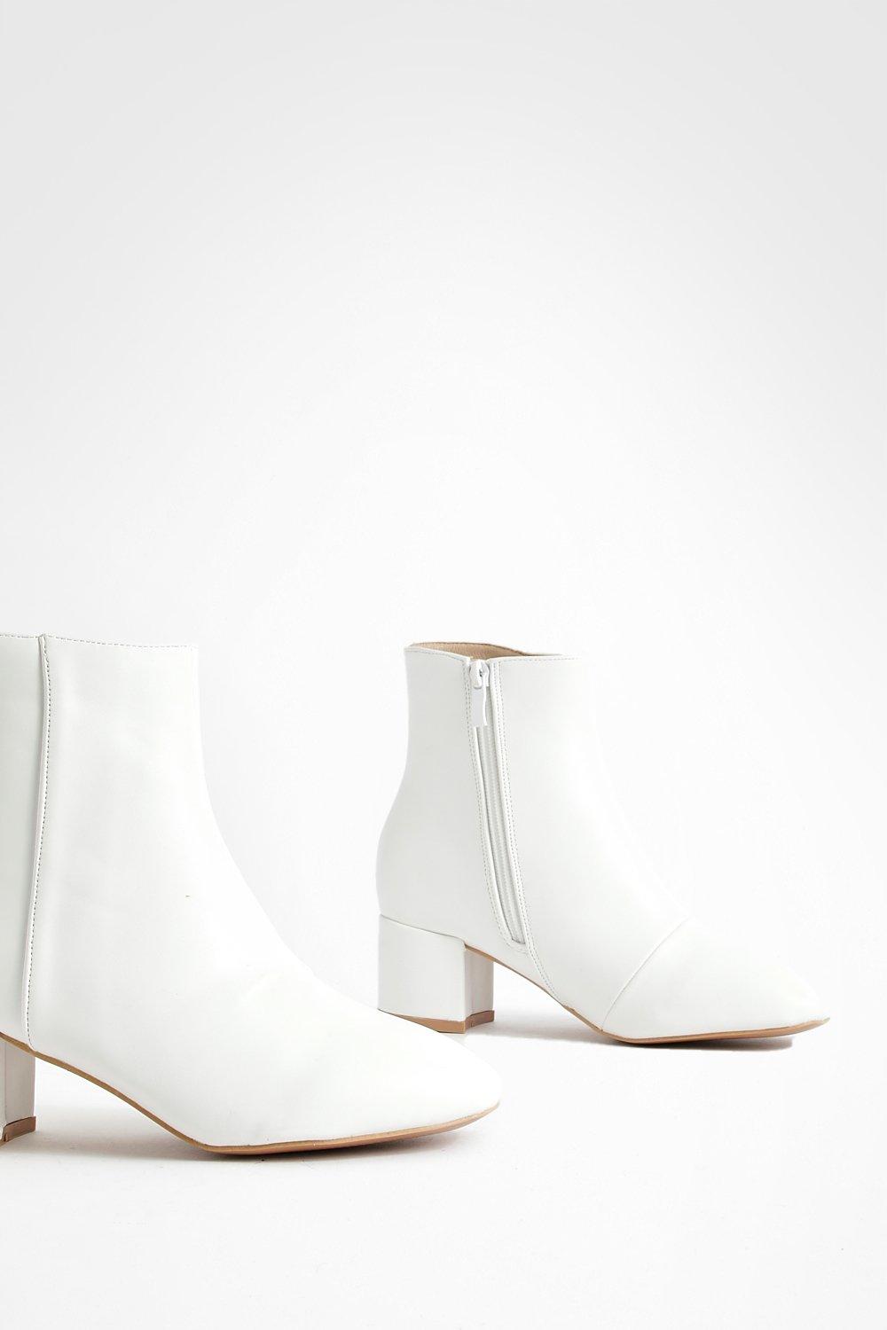 Boohoo white outlet ankle boots