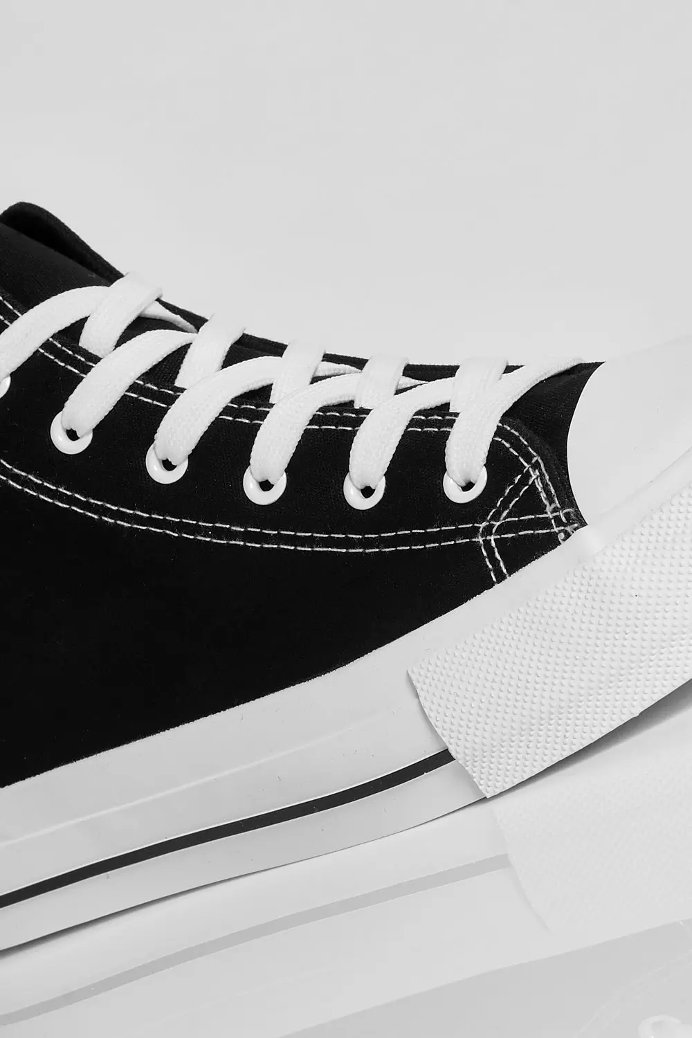 Black High Top Canvas Trainers alternative image