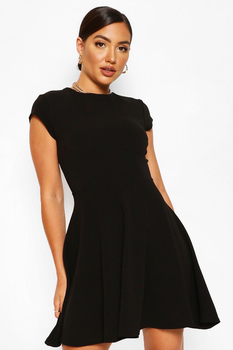 שחור שמלת סקייטר עם קפלים בקו הצווארון image number 1