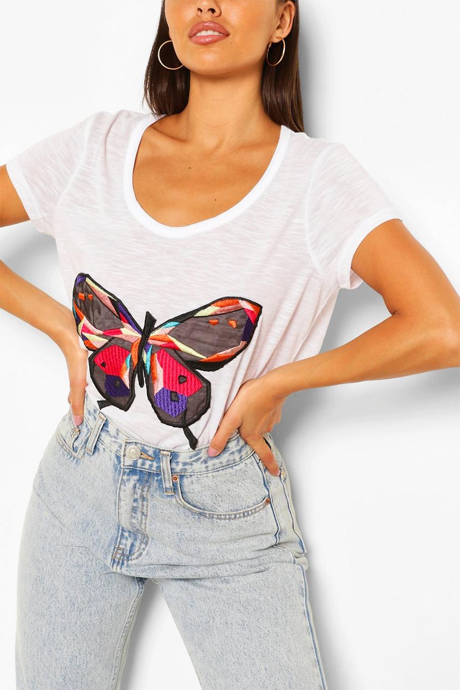 T-shirt con orlo asimmetrico e stampa di farfalle image number 1