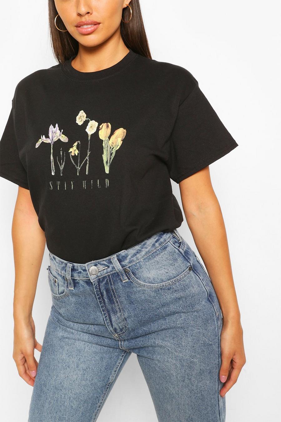 T-shirt met bloemenprint en stay wild slogan image number 1