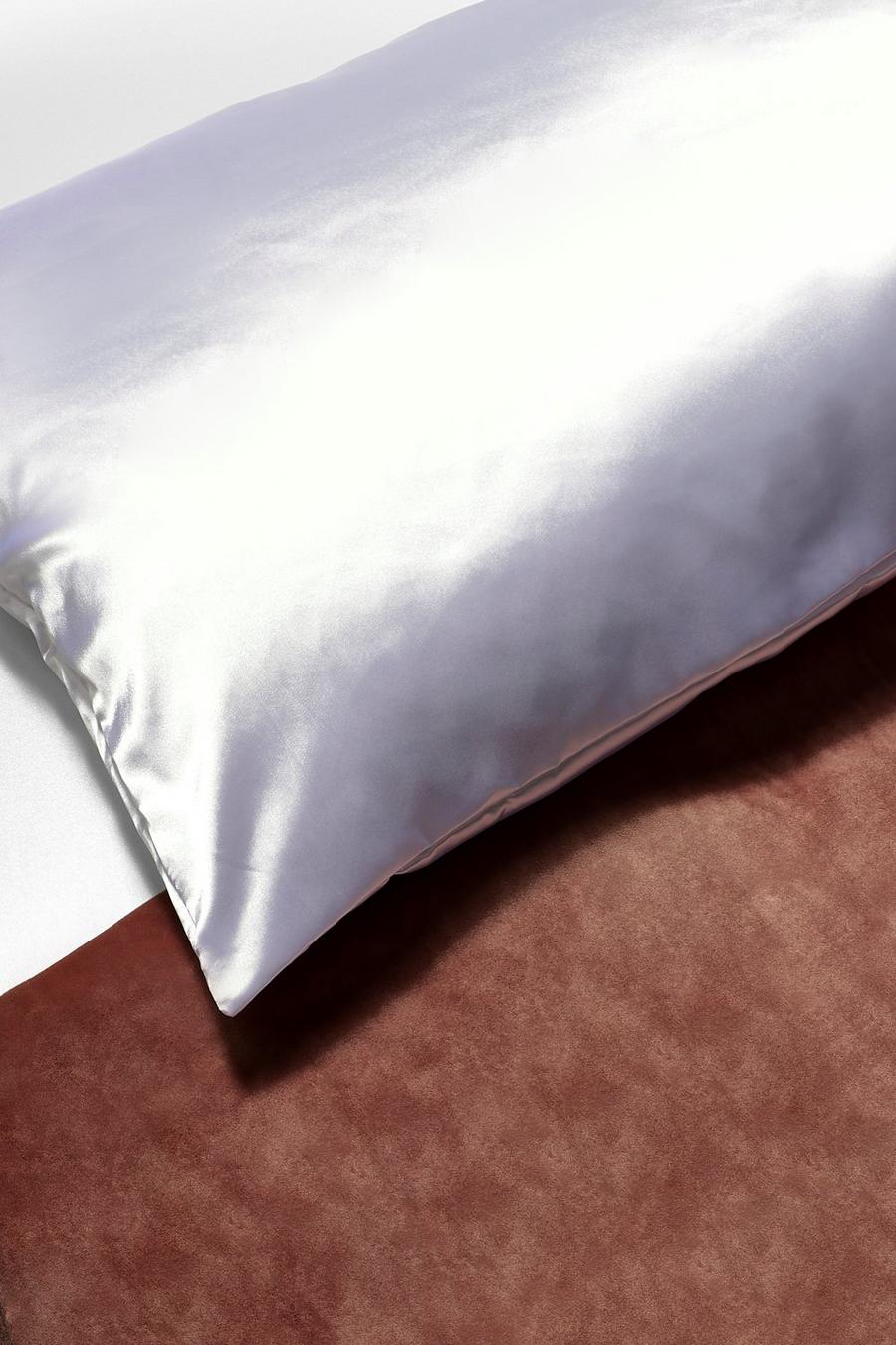 White Satin Super Soft Hair Protect Pillowcase image number 1