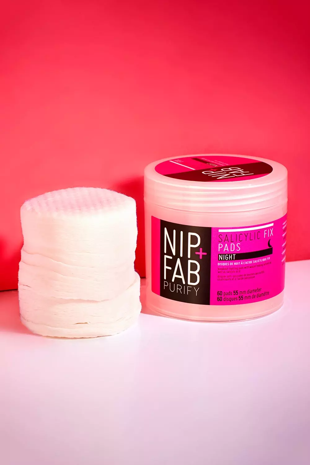 White Nip + Fab Salicylic Acid Night Pads alternative image