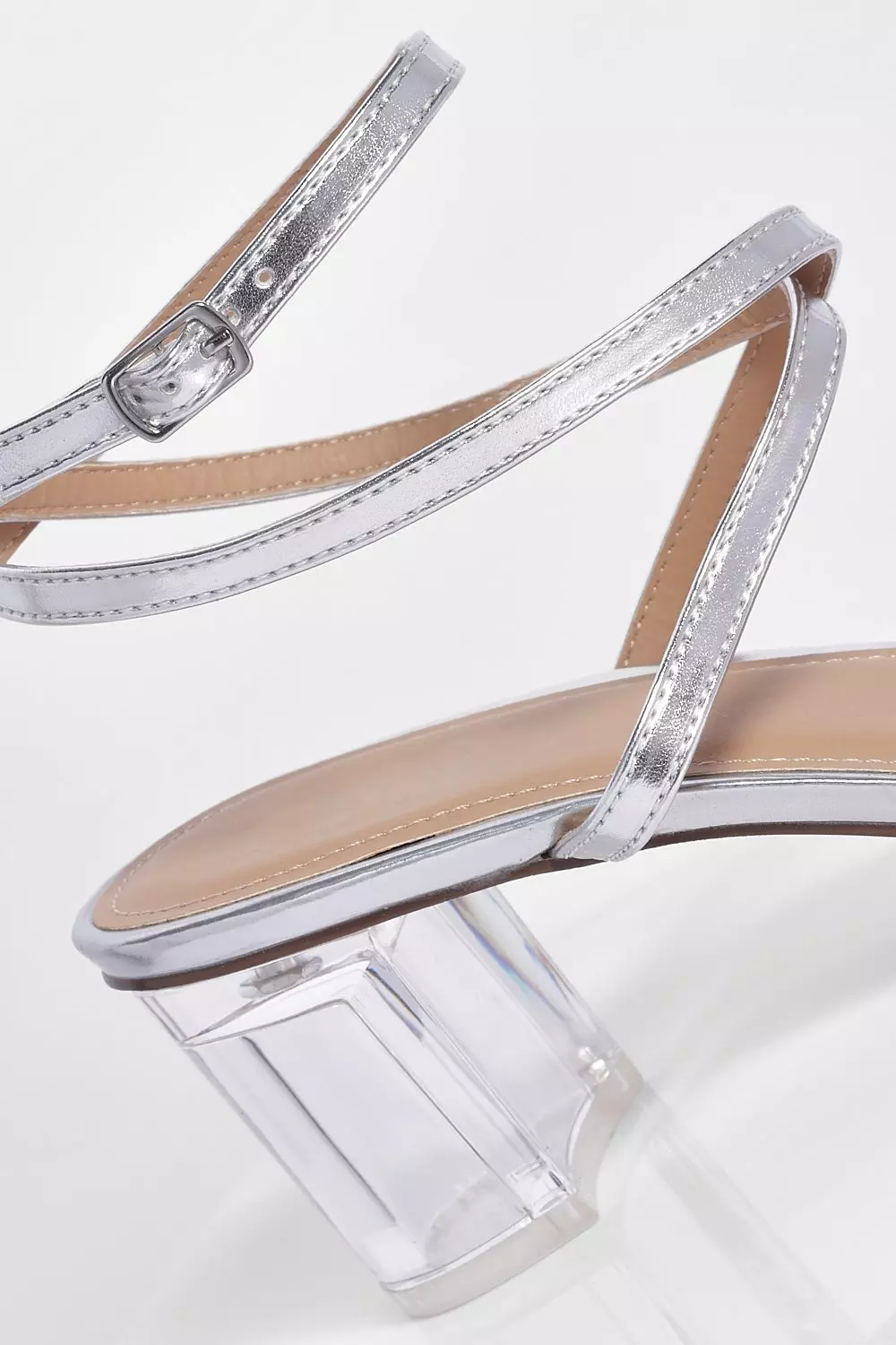 Sandales A Lanieres Et Talon Carre Bas Et Transparent Boohoo