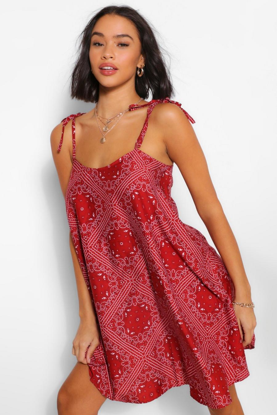 Ausgestelltes Spaghettiträger-Kleid mit Bandana-Print, Rot image number 1