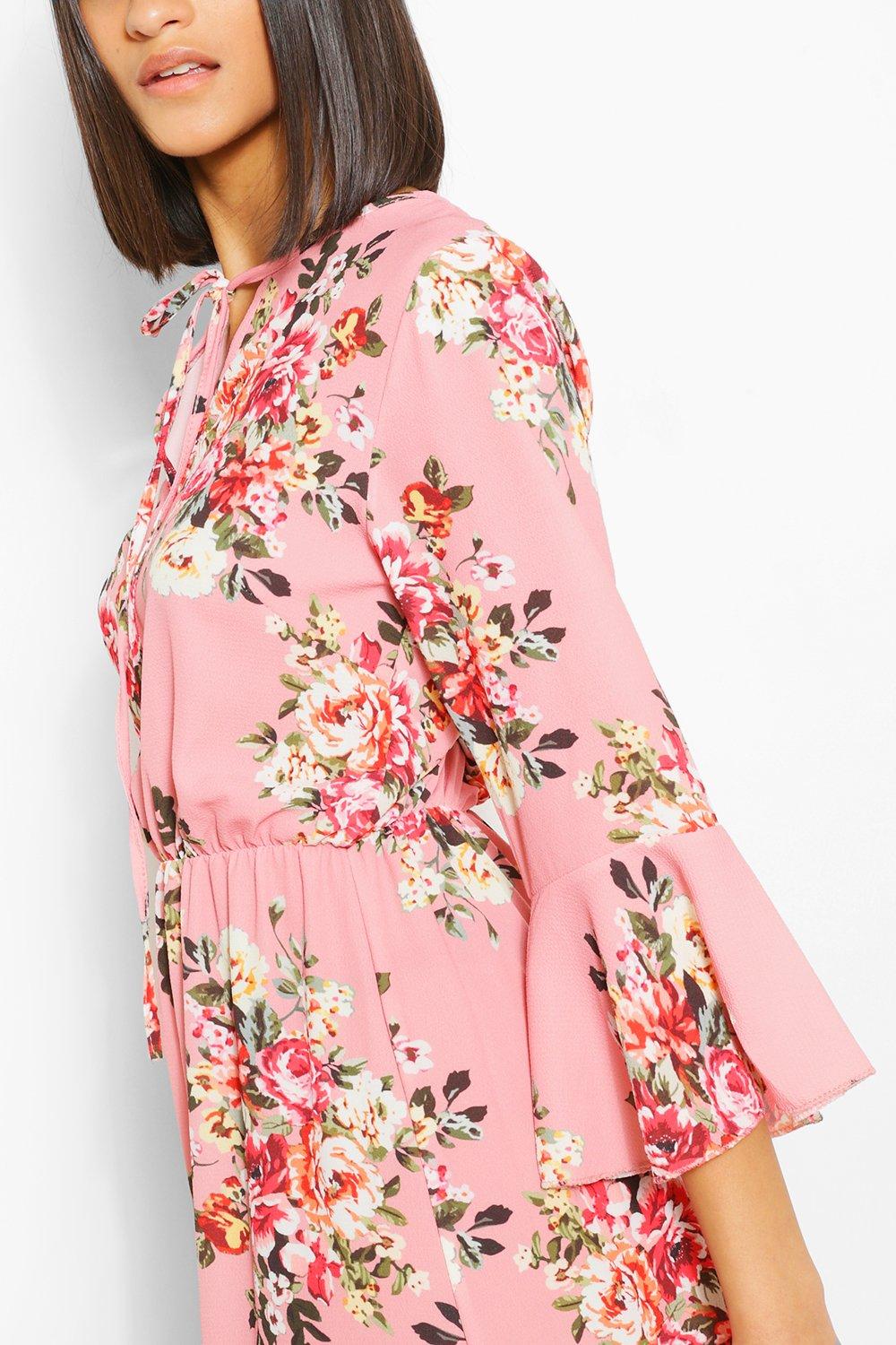 Paisley Flute Sleeve Curve Hem Maxi boohoo NZ
