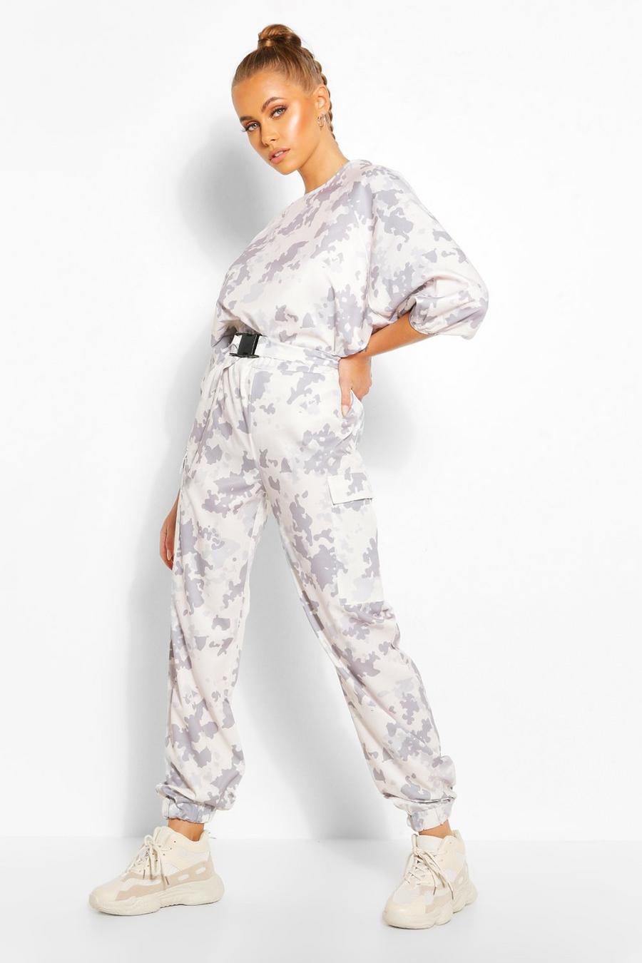 Pantalon Cargo imprimé camouflage avec ceinture image number 1