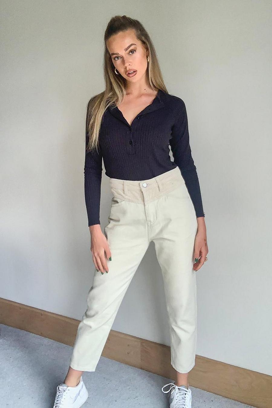 Ecru vit Mom jeans med kontrastpanel i manchester och hög midja image number 1