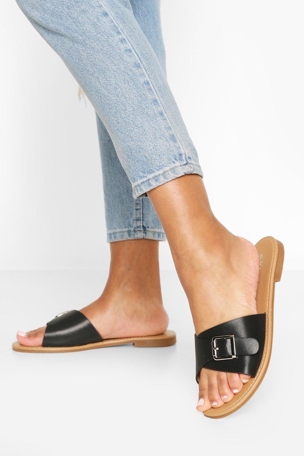 claquette pied large