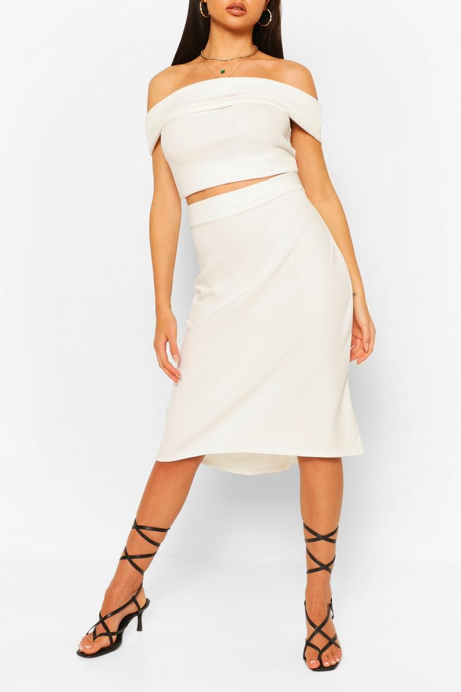Conjunto de falda con bajo asimétrico y top estilo Bardot con capa superior, Marfil image number 1