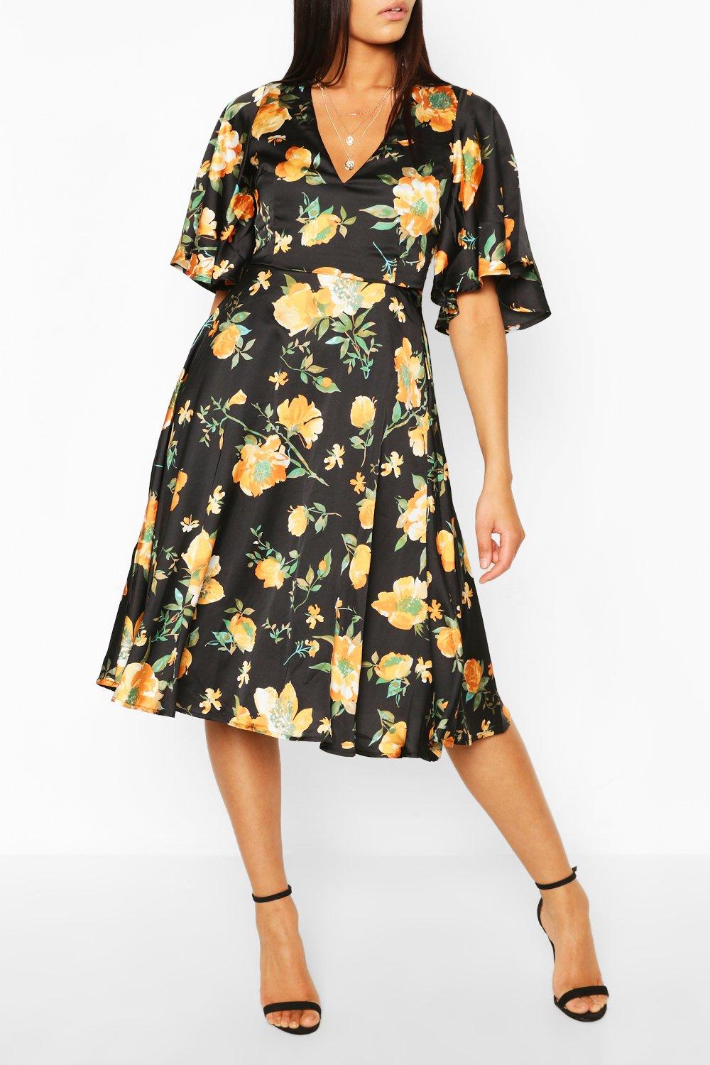 Boohoo angel sleeve hot sale midi skater dress