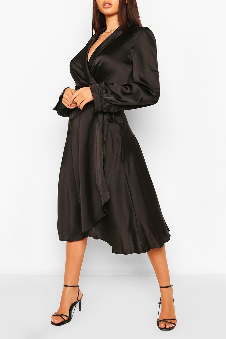 שחור שמלת מידי סקייטר מסאטן עם מעטפת image number 1