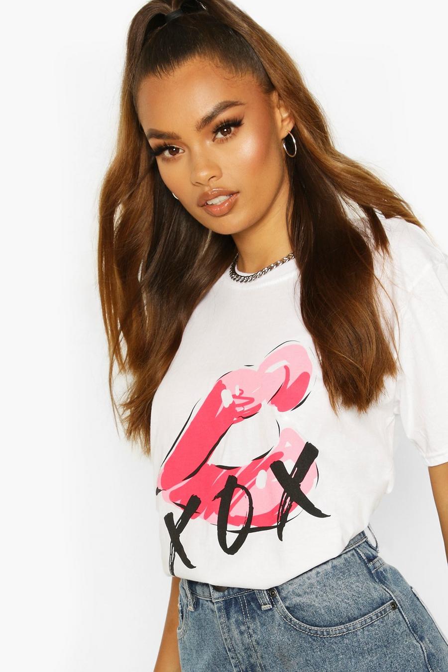 "XOX" T-shirt med läppar och slogan image number 1