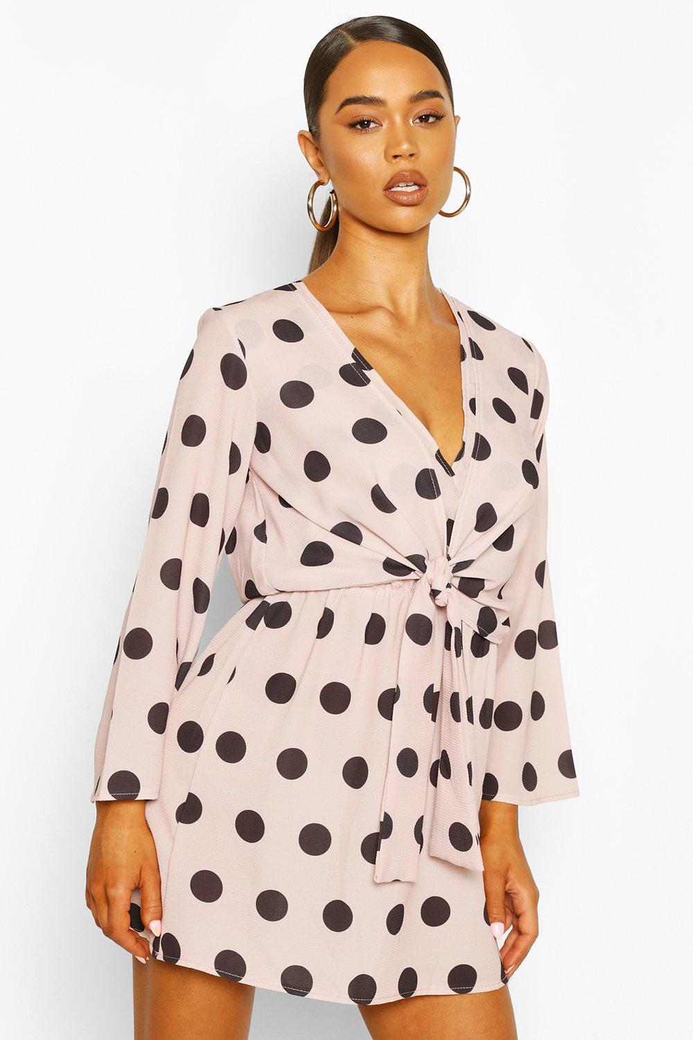 Boohoo knot front dress hotsell