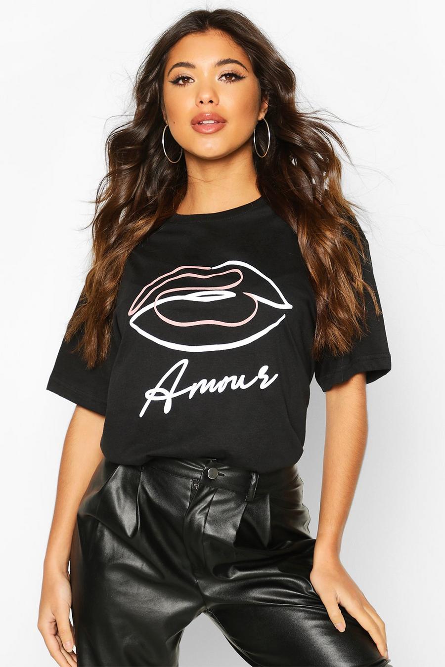 Black "Amour" T-shirt med grafiskt tryck image number 1