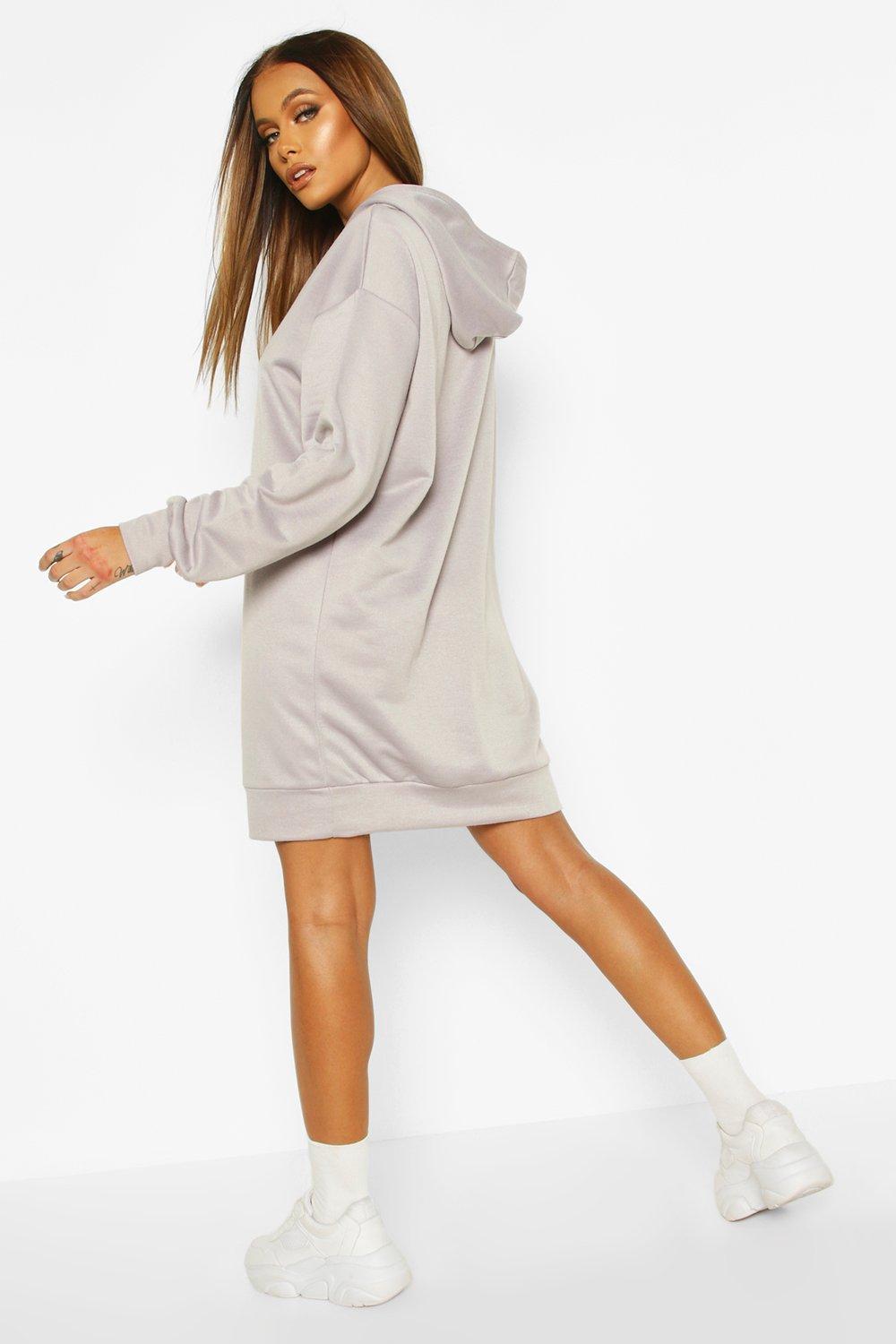 Vestido estilo sudadera con capucha ancha con eslogan para mujer | boohoo