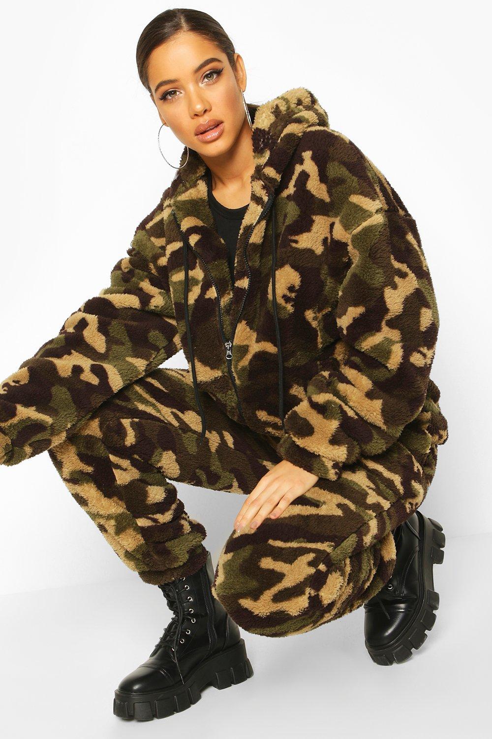 Forever 21 hotsell camo hoodie