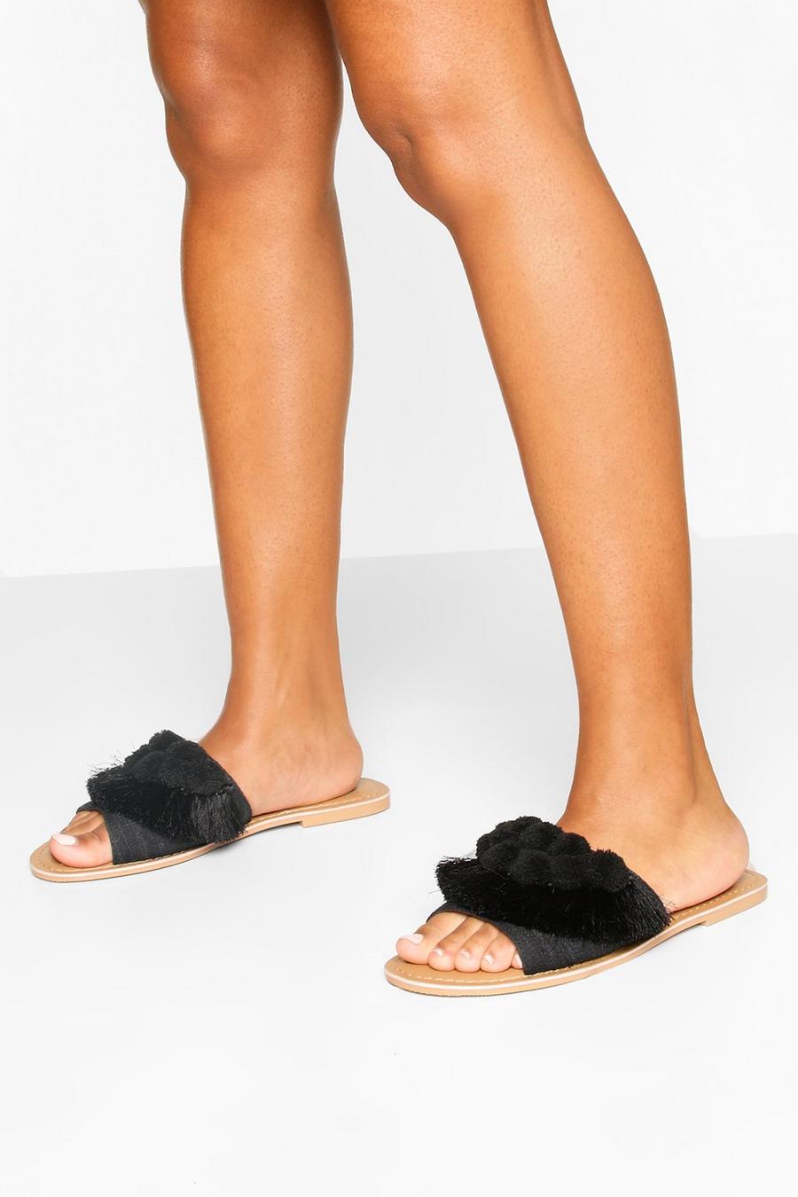 Sandalias de holgura ancha con ribete de pompones, Black