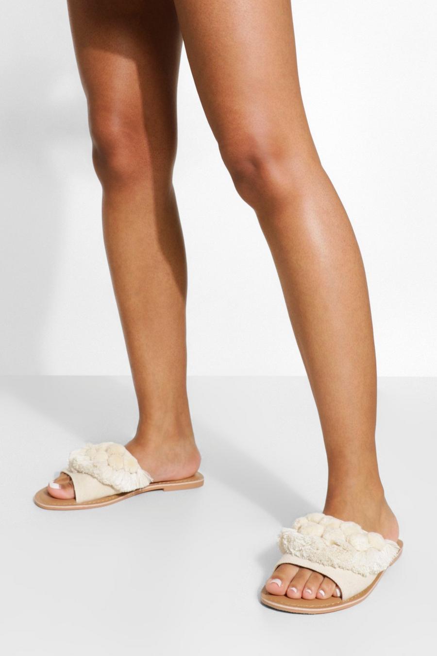 Natural beis Wide Fit Pom Pom Frill Sliders