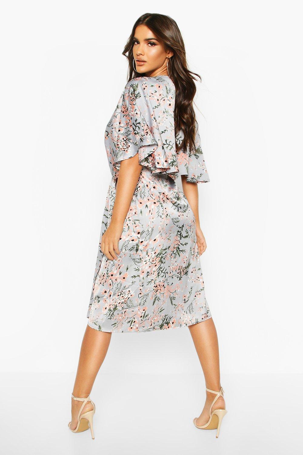 boohoo kimono sleeve midi dress in mixed stripe and floral print