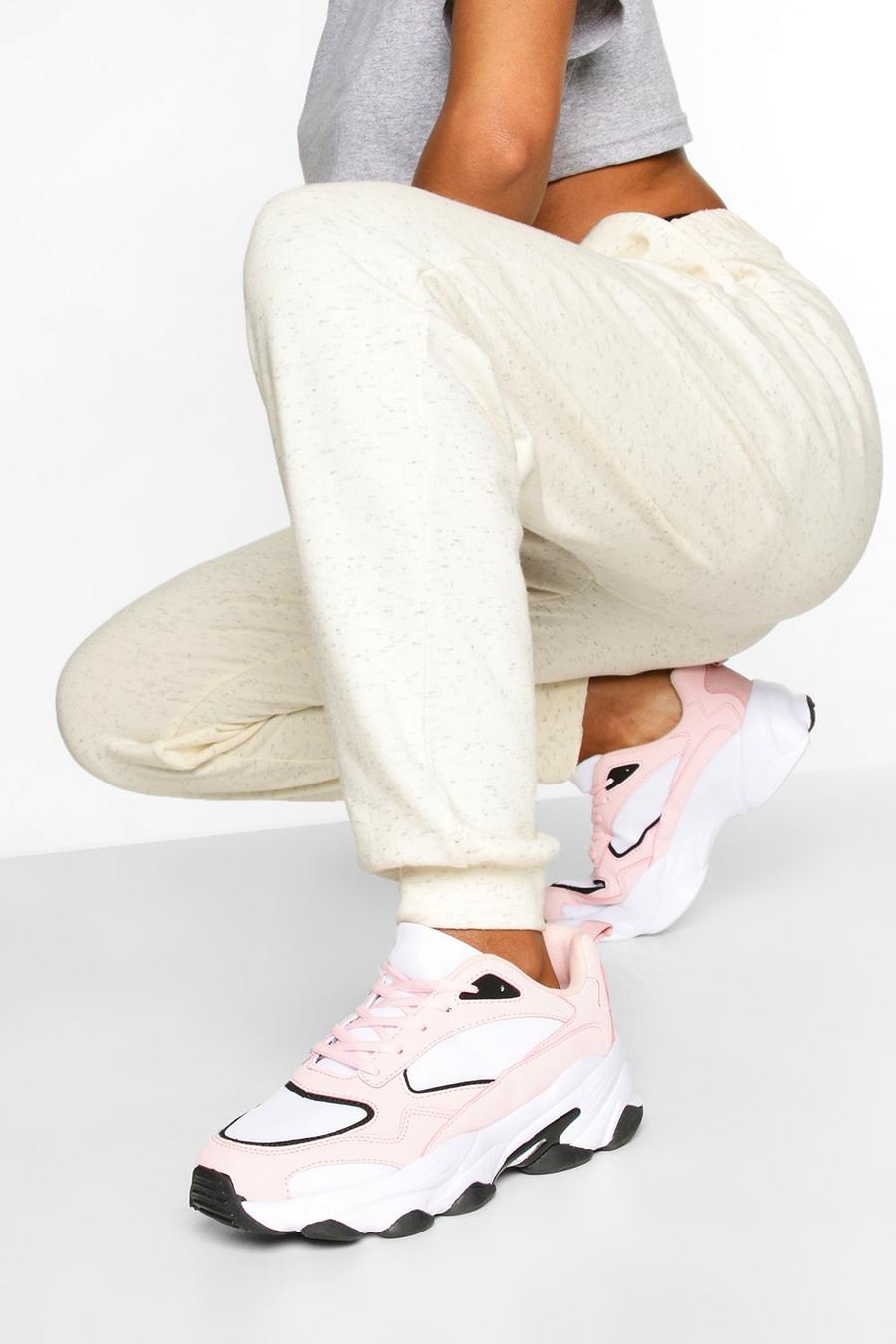 נעלי ספורט עם סוליה עבה בצבע מנוגד image number 1