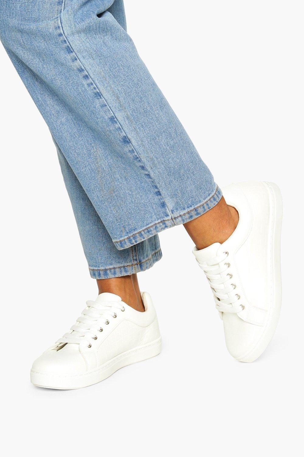 white sneakers wide width