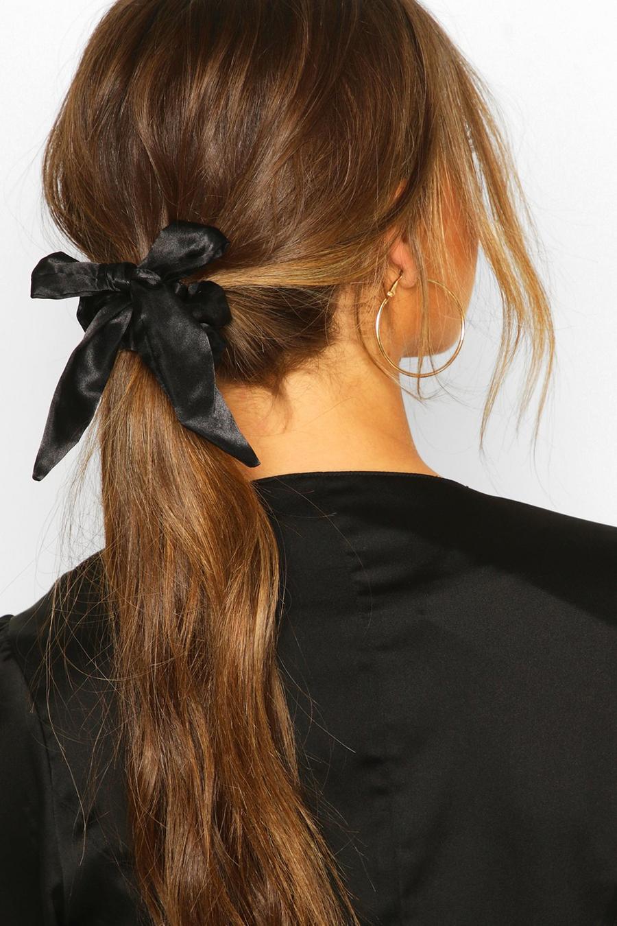 Bow Detail Hair Scrunchie image number 1