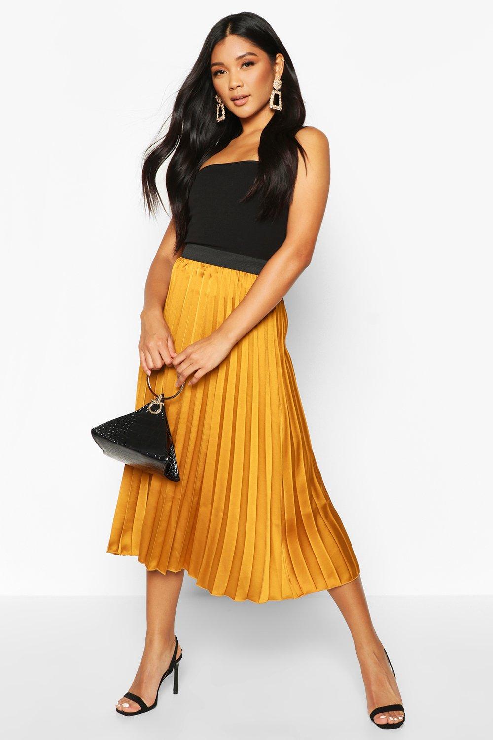 Black pleated midi skirt yellow best sale