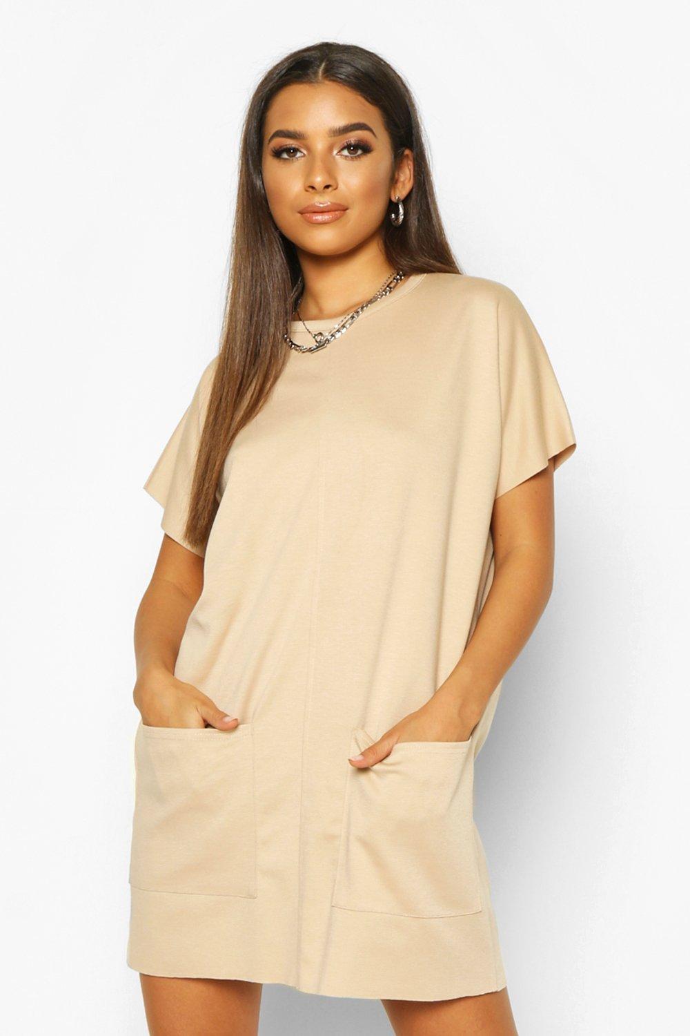 Robe avec des poches sales