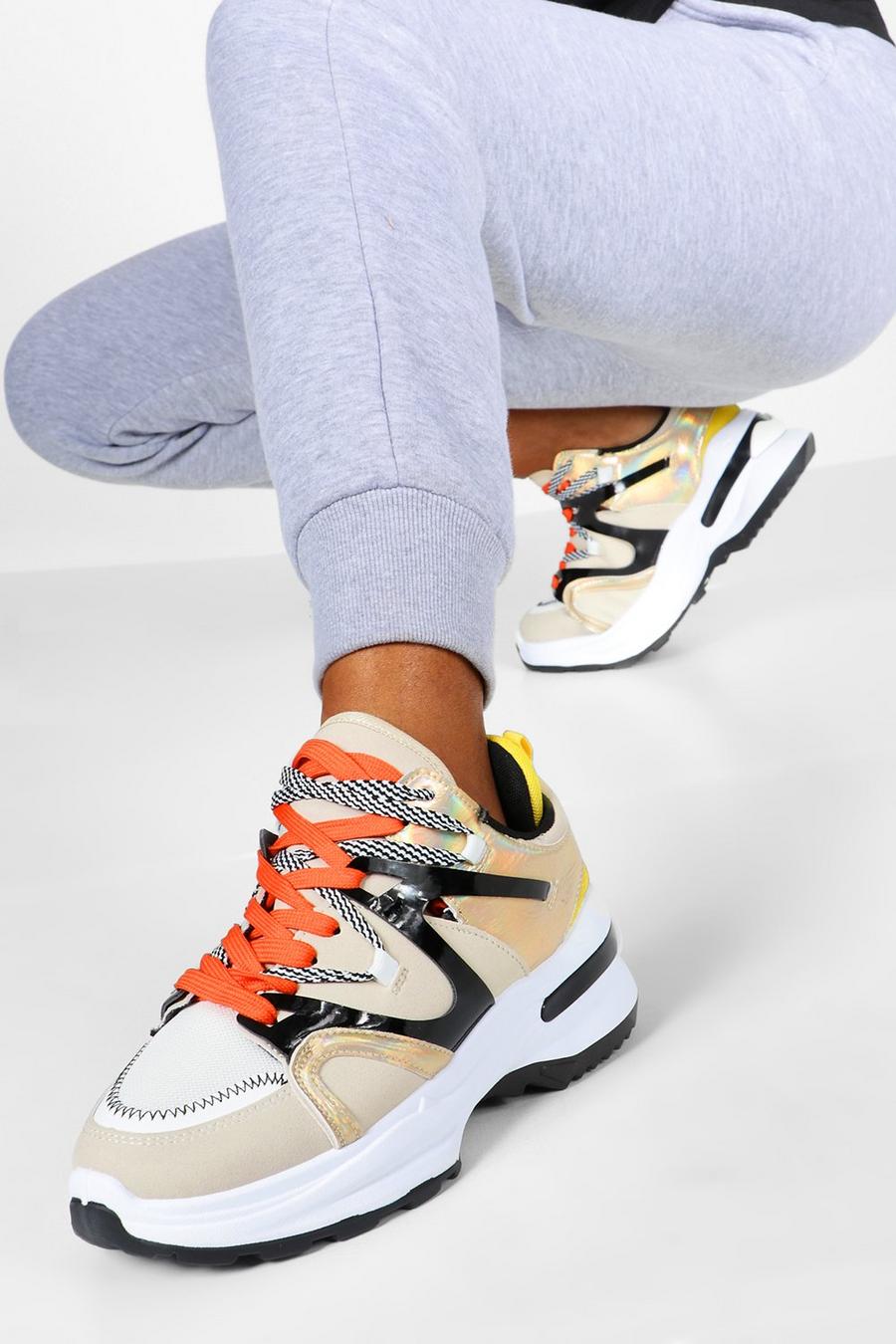 Robuste Sneaker in Kontrastfarben mit doppelter Schnürung, Beige image number 1