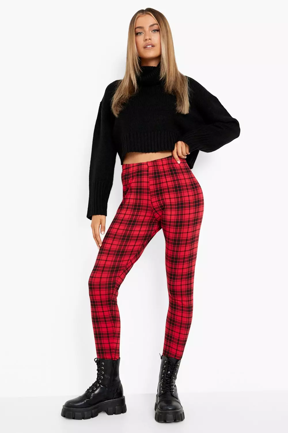 https://media.boohoo.com/i/boohoo/fzz81194_red_xl?$product_image_main_mobile$&fmt=webp