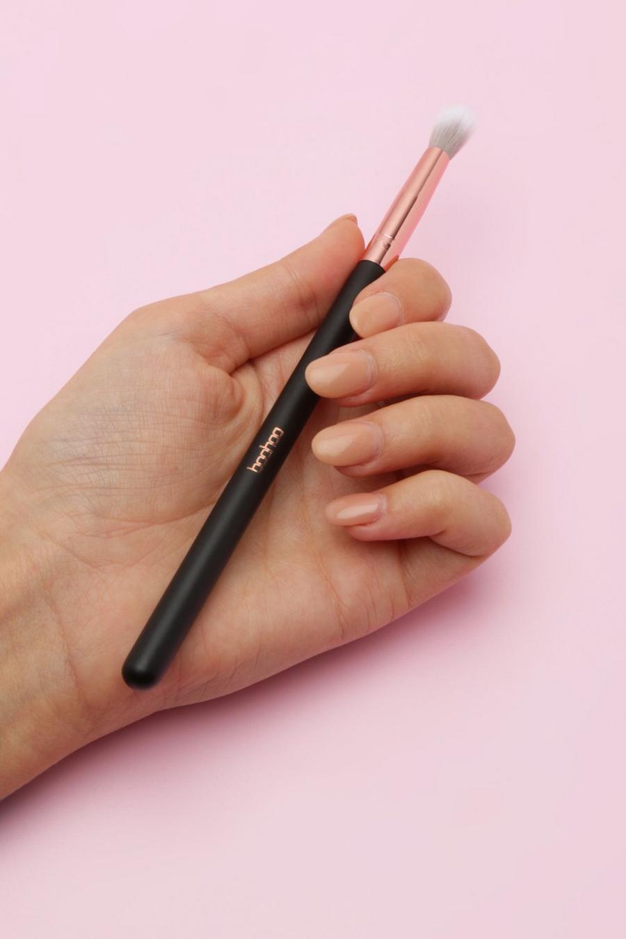 Boohoo Luxe Soft Crease Brush image number 1