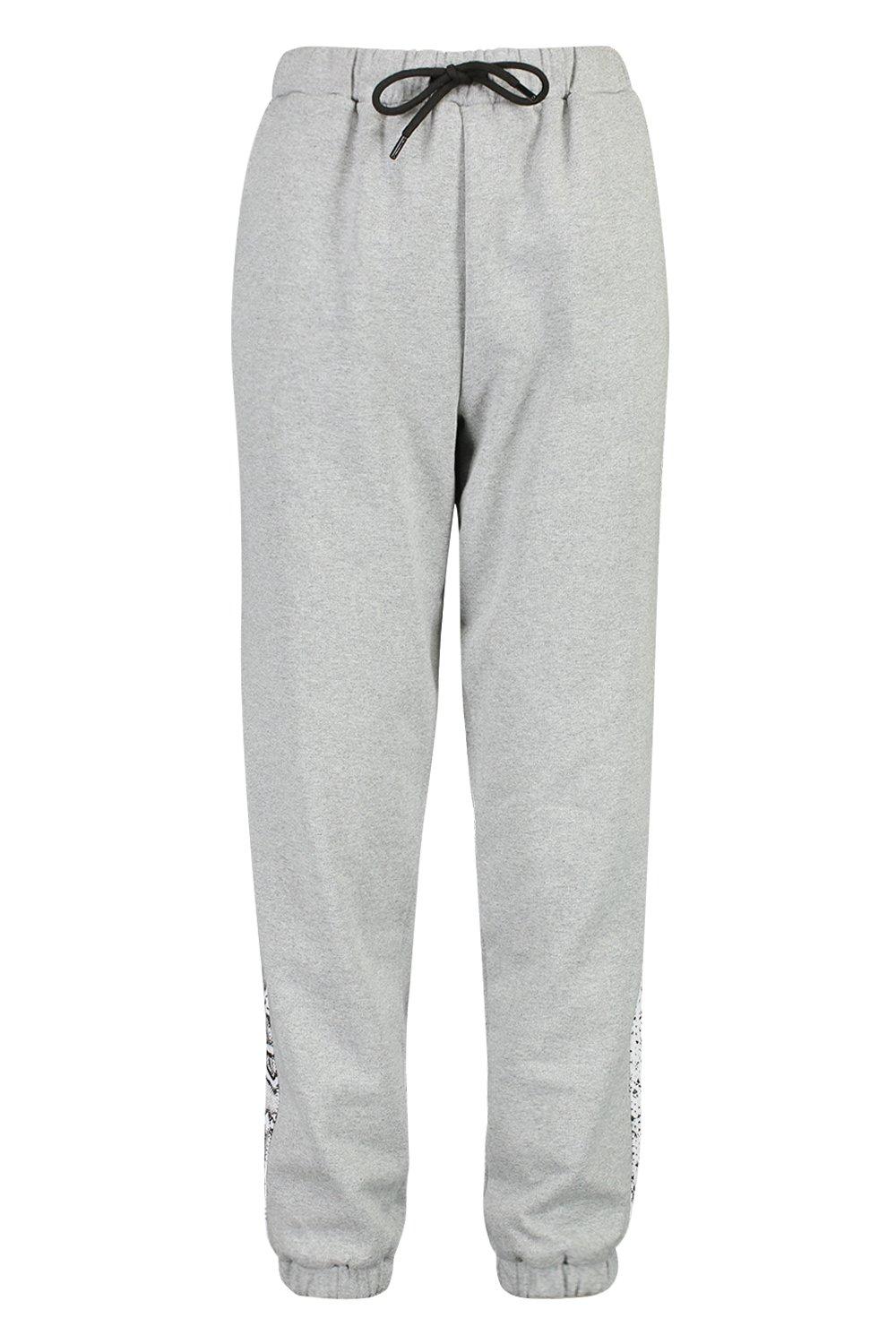 boohoo jogging bottoms