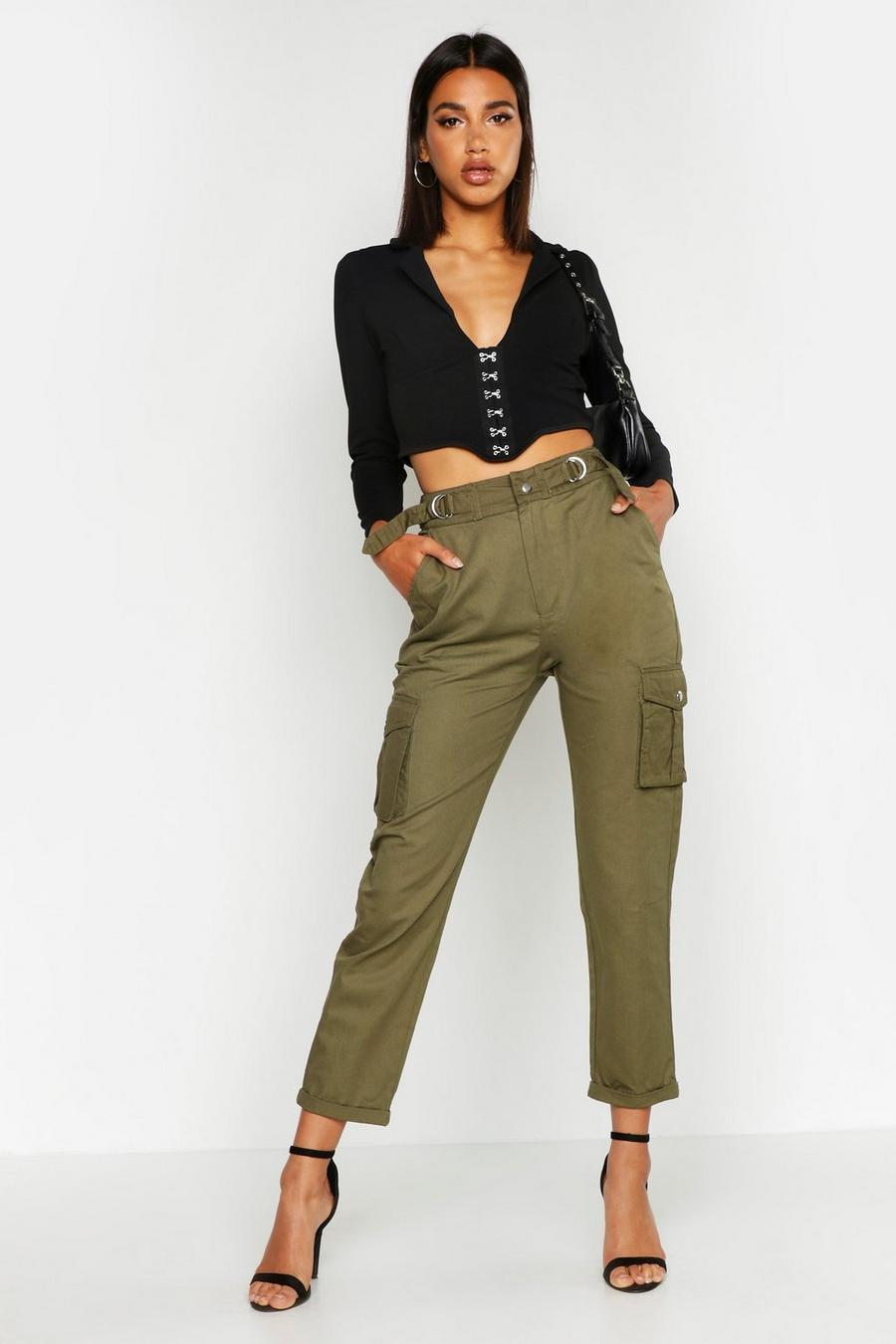Pantalones tejidos estilo militar con bolsillo en D image number 1