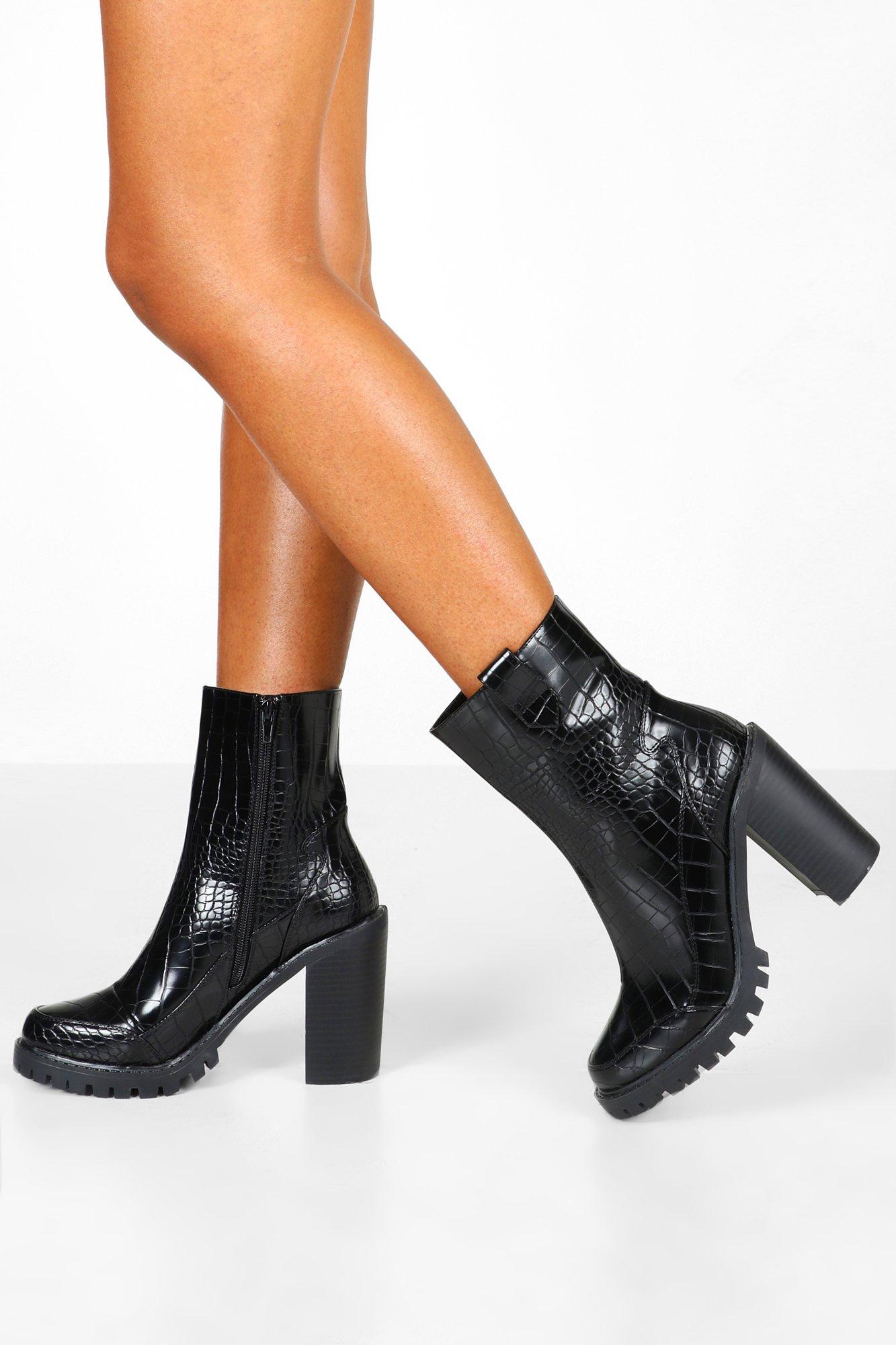 chunky platform chelsea boots