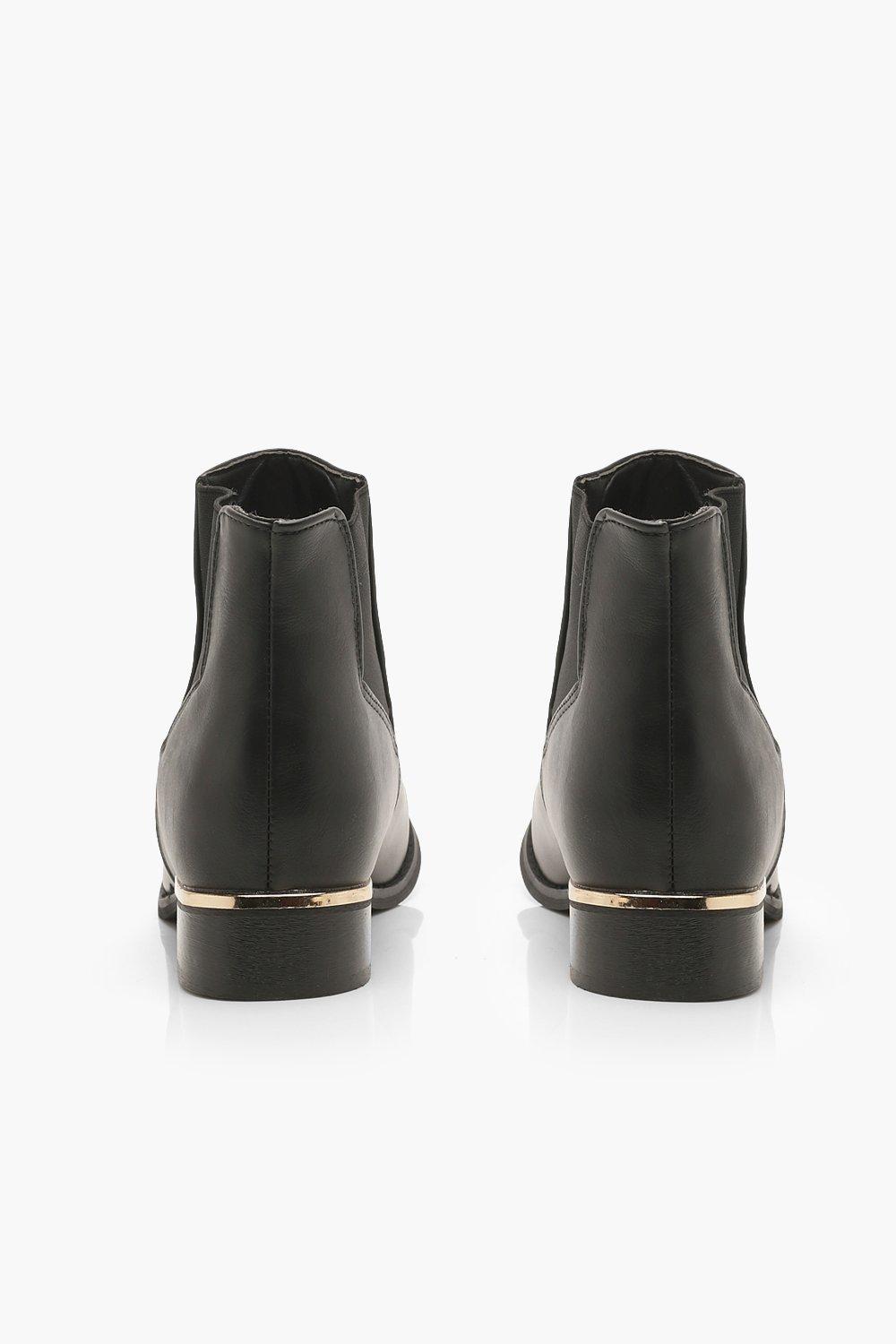 Black ball trim 2025 chelsea ankle boots